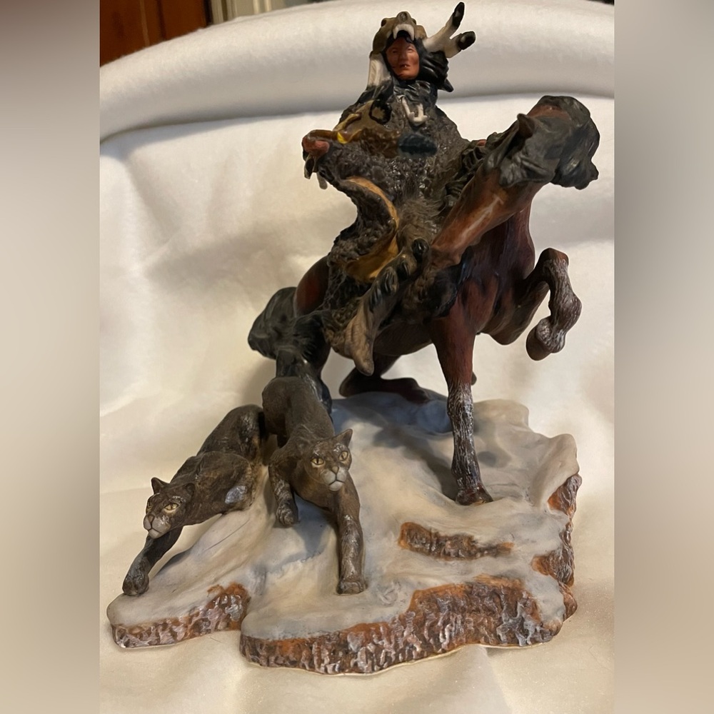 Franklin Mint Wildlife Adventure Sculpture